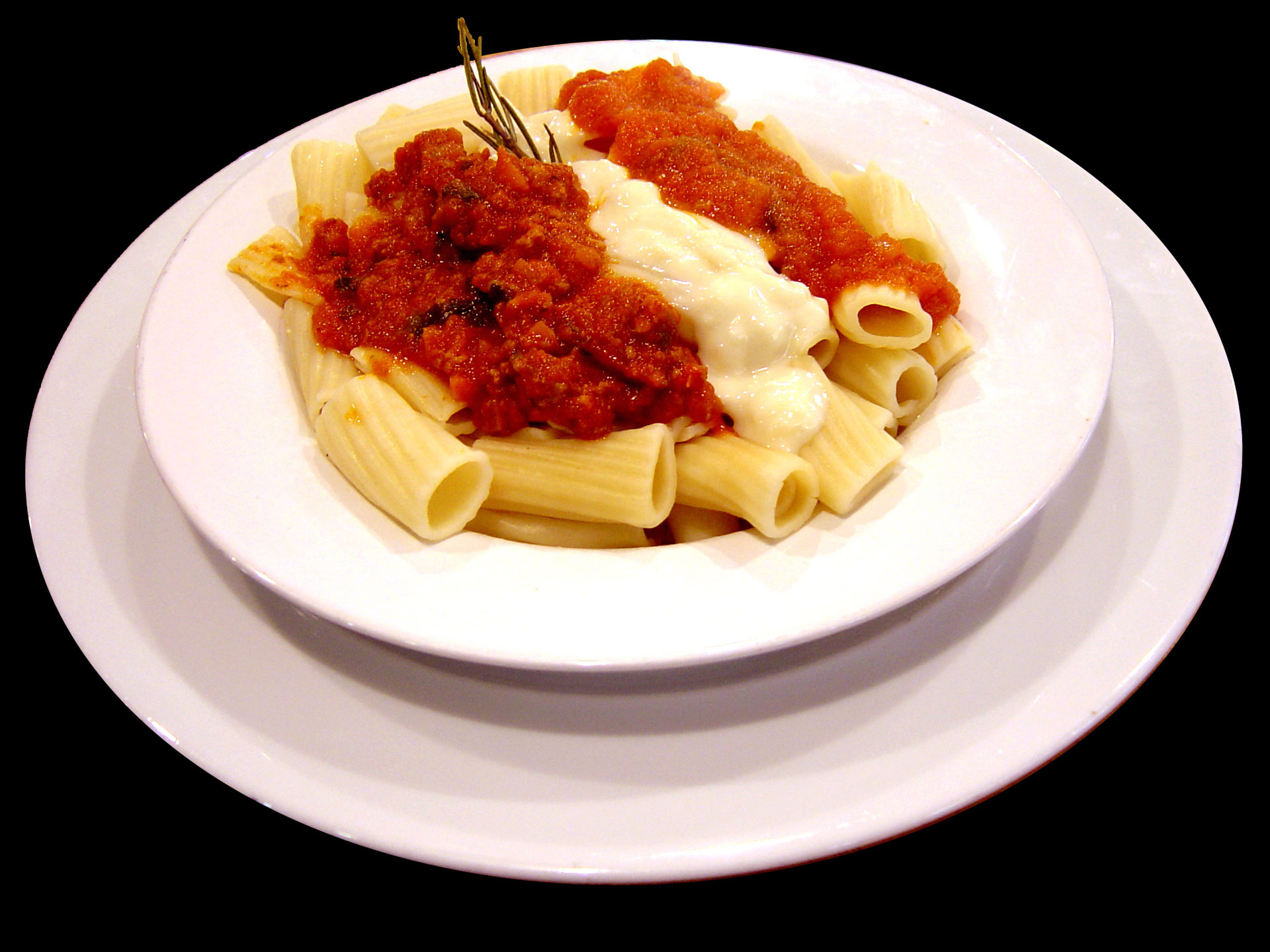 Bowl of pasta with sauce